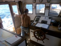 thumbs/transat-voile-Tigara-11-timonerie-Tigara.JPG