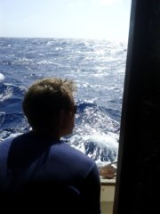 thumbs/transat-voile-Tigara-16-Cedric-toujours--vers-l-avant.jpg