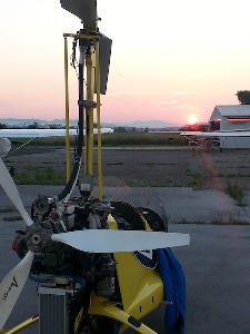 aérodrome de Zagreb Luçko (LSZL), sunset, après 900 km de vol