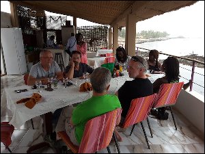 20151227_160454-restaurant-Saly