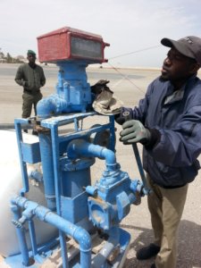 thumbs/desert-mauritanie-20160430_170016-Avgas-pompe-archaique