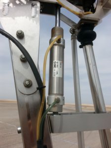 thumbs/desert-mauritanie-20160430_173601-piston-tete-rotor-Autogyro