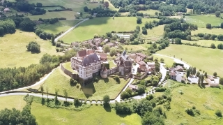 chateau-de-Biron bu du ciel