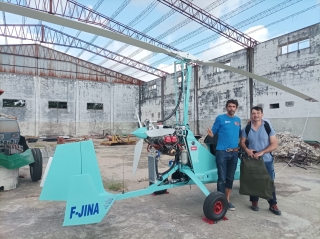 hangar-Quelimane-gyrocopter-africa