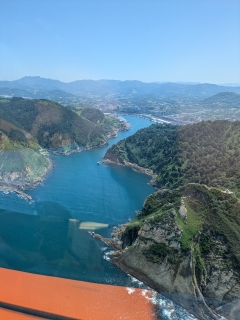 Entree-Port-San-Sebastian gyrocopter